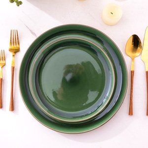 Dinnerware set for 4