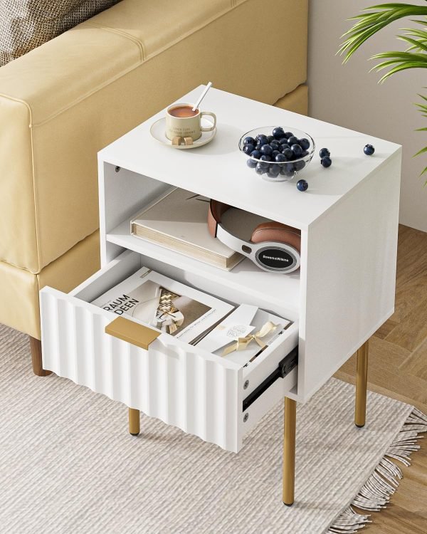 Nightstand,Fluted Bedside Table with Gold Frame,White Nightstand,Bedside Furniture, Modern Side Table with Drawer and Shelf for Bedroom,Living Room