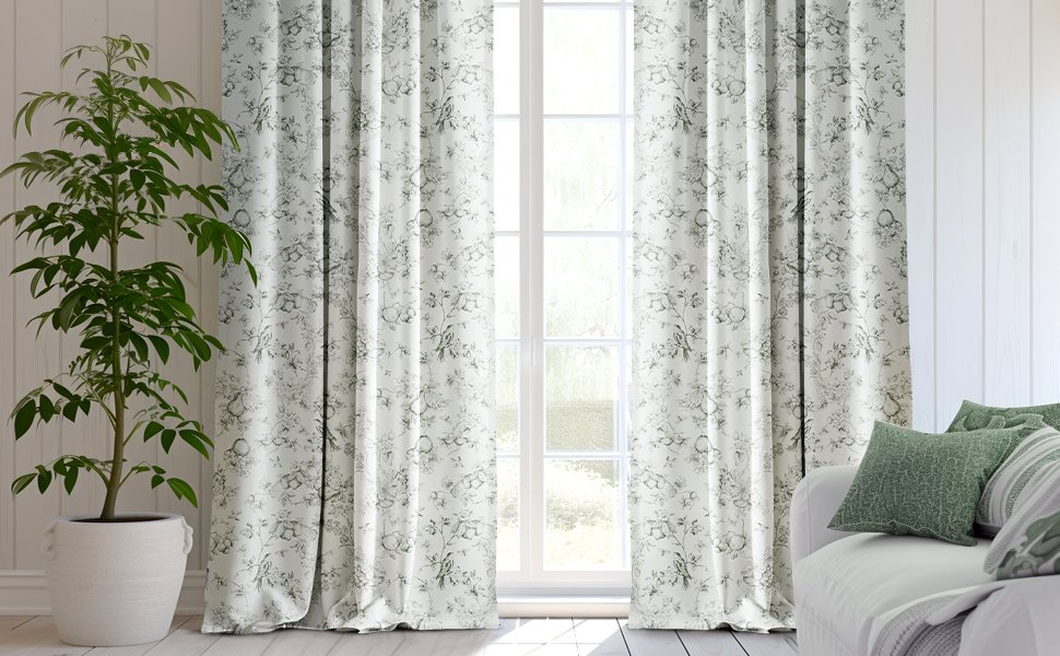 带花的绿色遮光窗帘